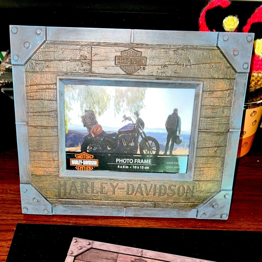 NIB 4x6 Harley Davidson industrial picture frame.